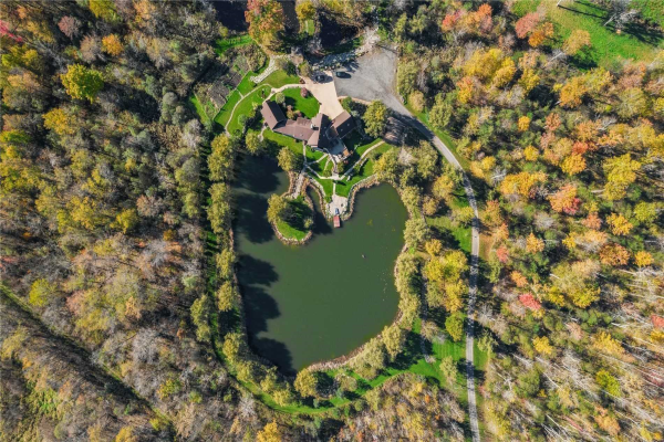 888 Barrick Rd, Port Colborne