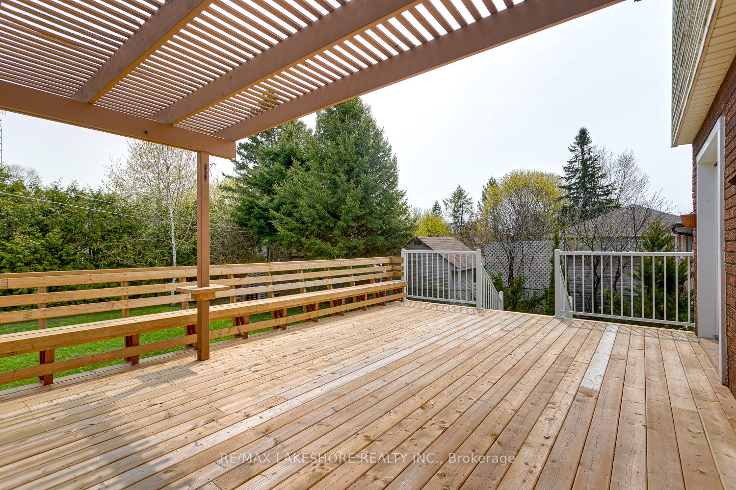 42 Coverdale Ave
