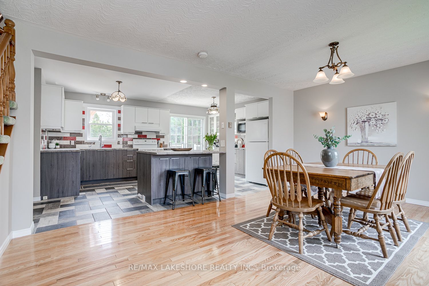 42 Coverdale Ave