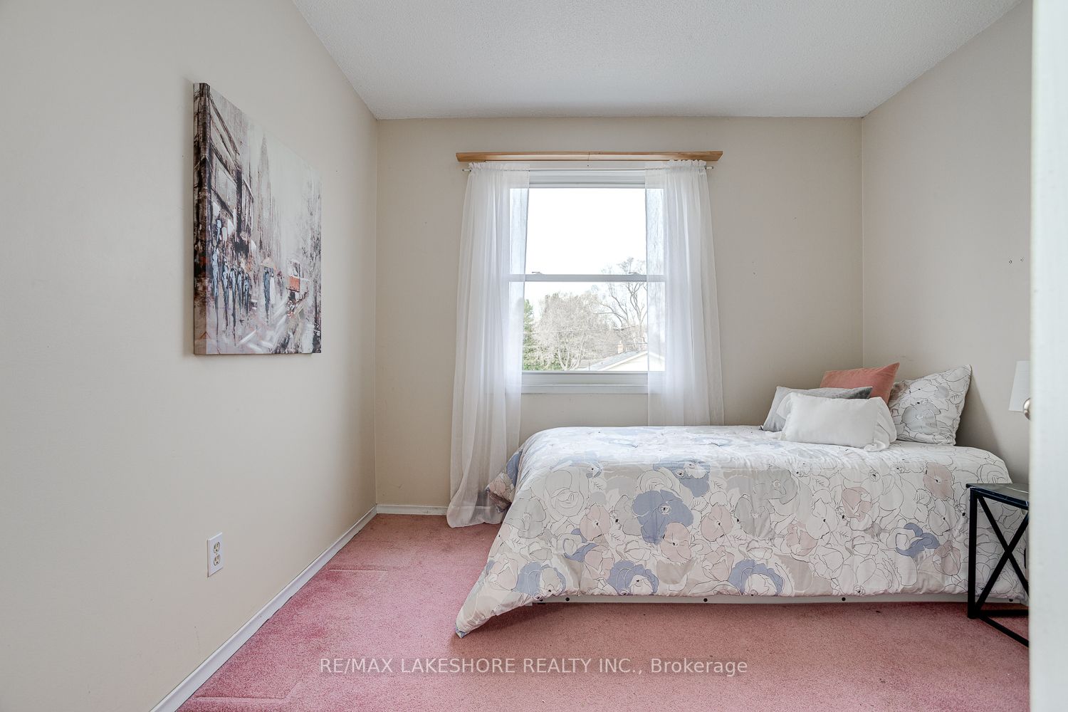 42 Coverdale Ave
