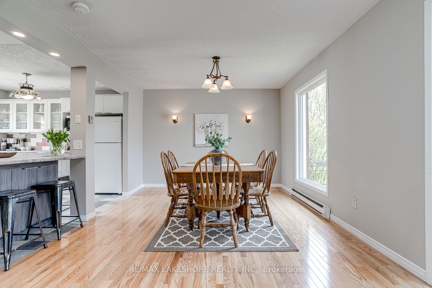 42 Coverdale Ave