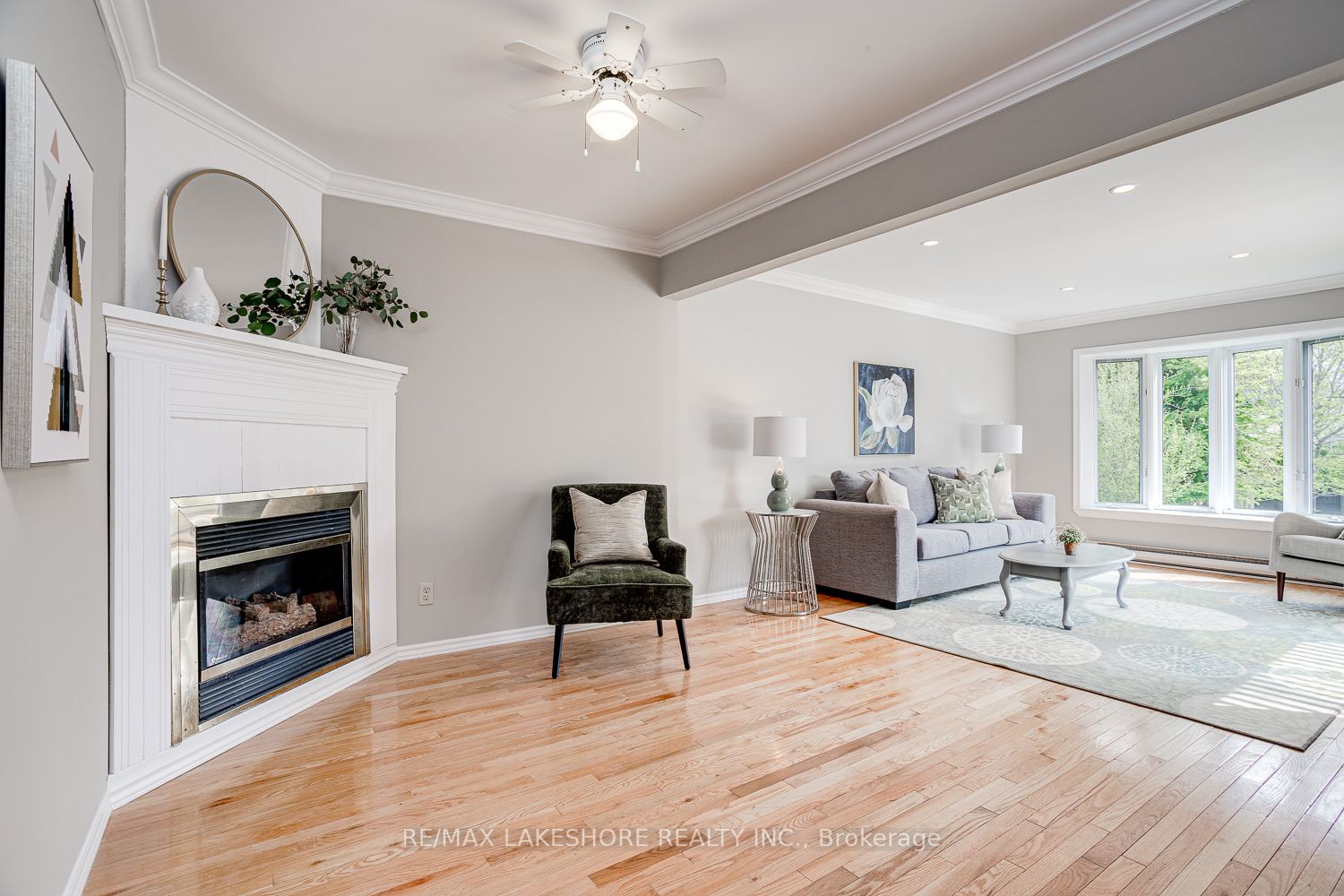 42 Coverdale Ave