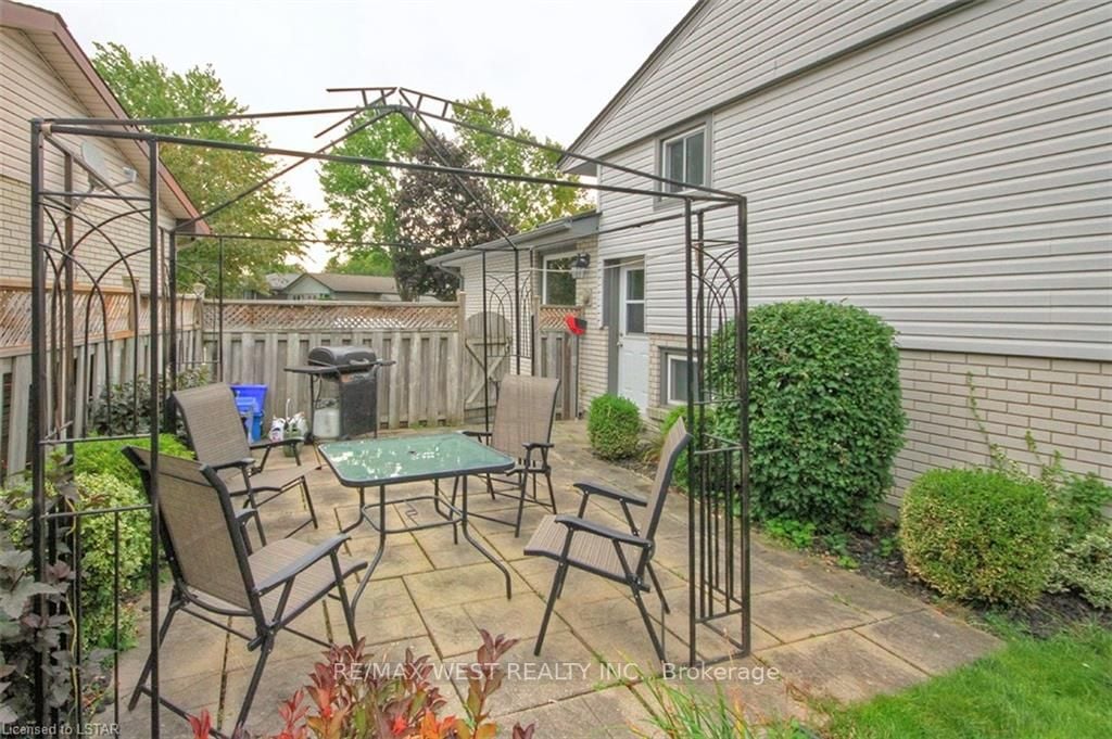 86 Jena Cres