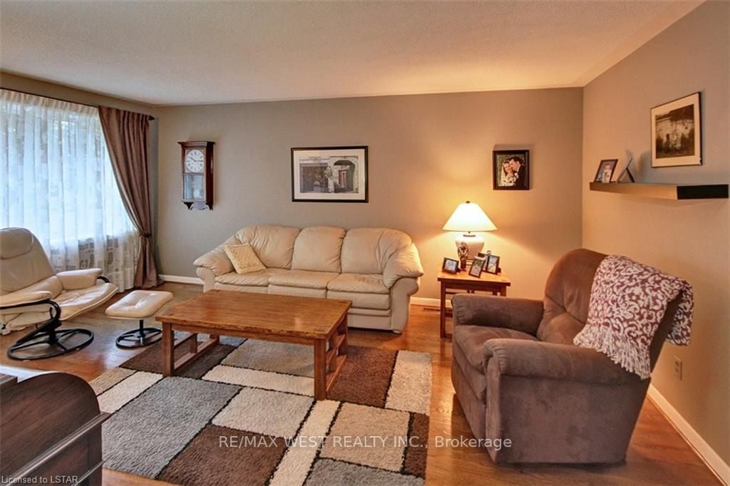 86 Jena Cres
