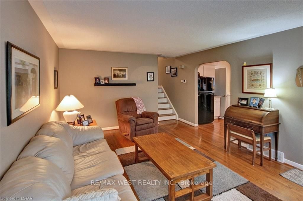 86 Jena Cres