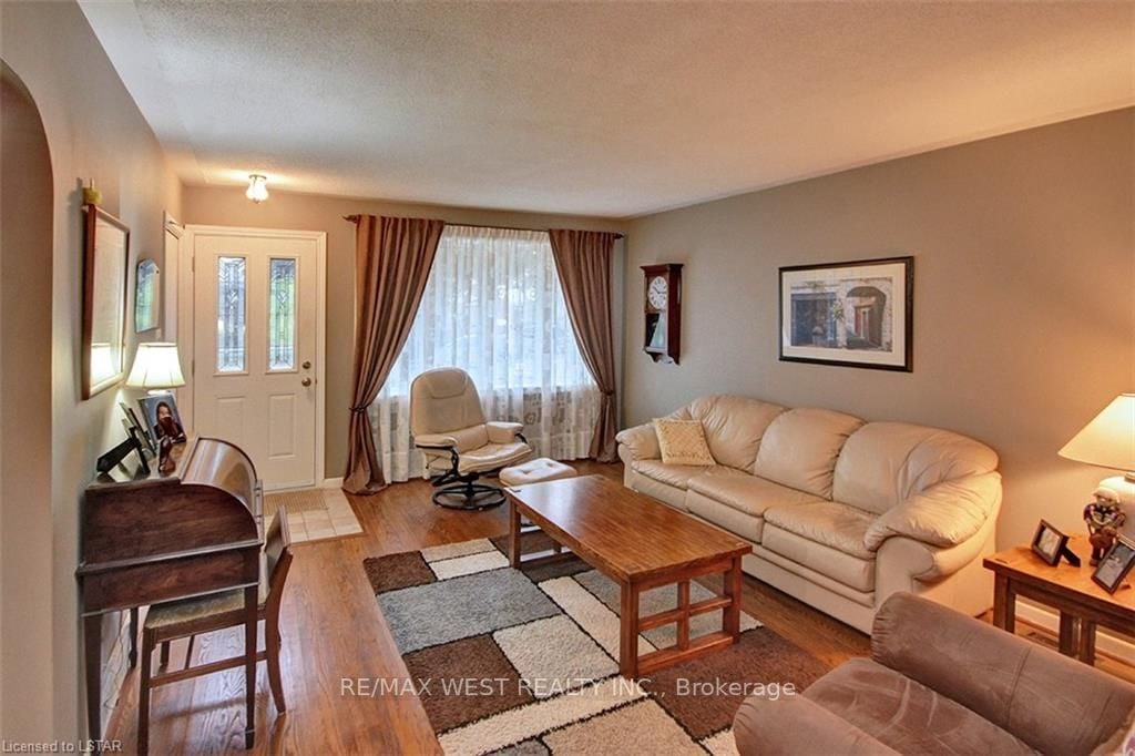 86 Jena Cres