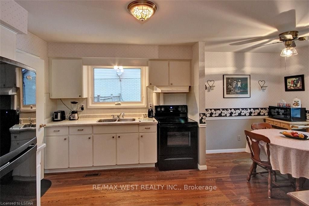 86 Jena Cres