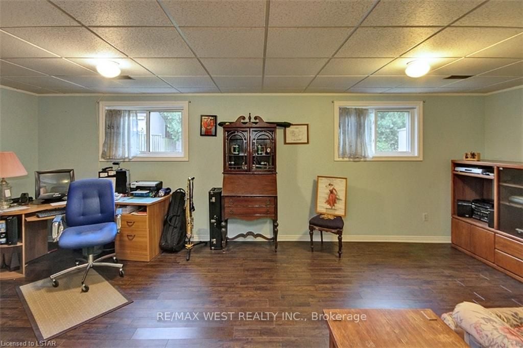 86 Jena Cres