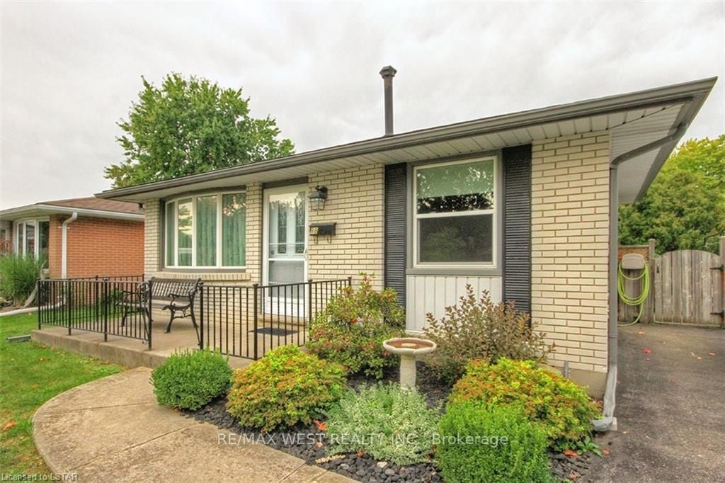 86 Jena Cres