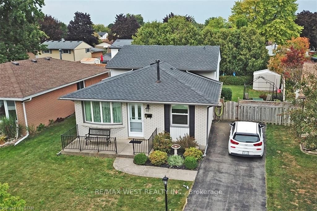 86 Jena Cres