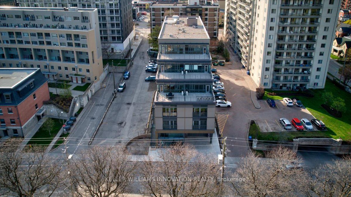 51 David St, #101