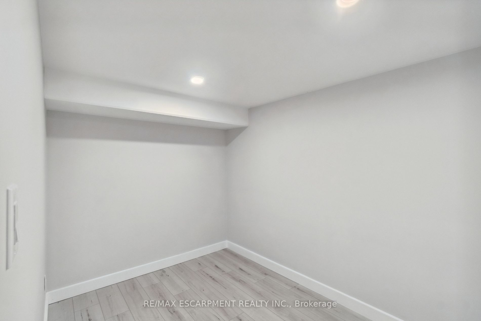 200 Waterloo Avenue