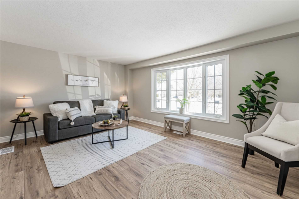321A Mayview Cres, Waterloo