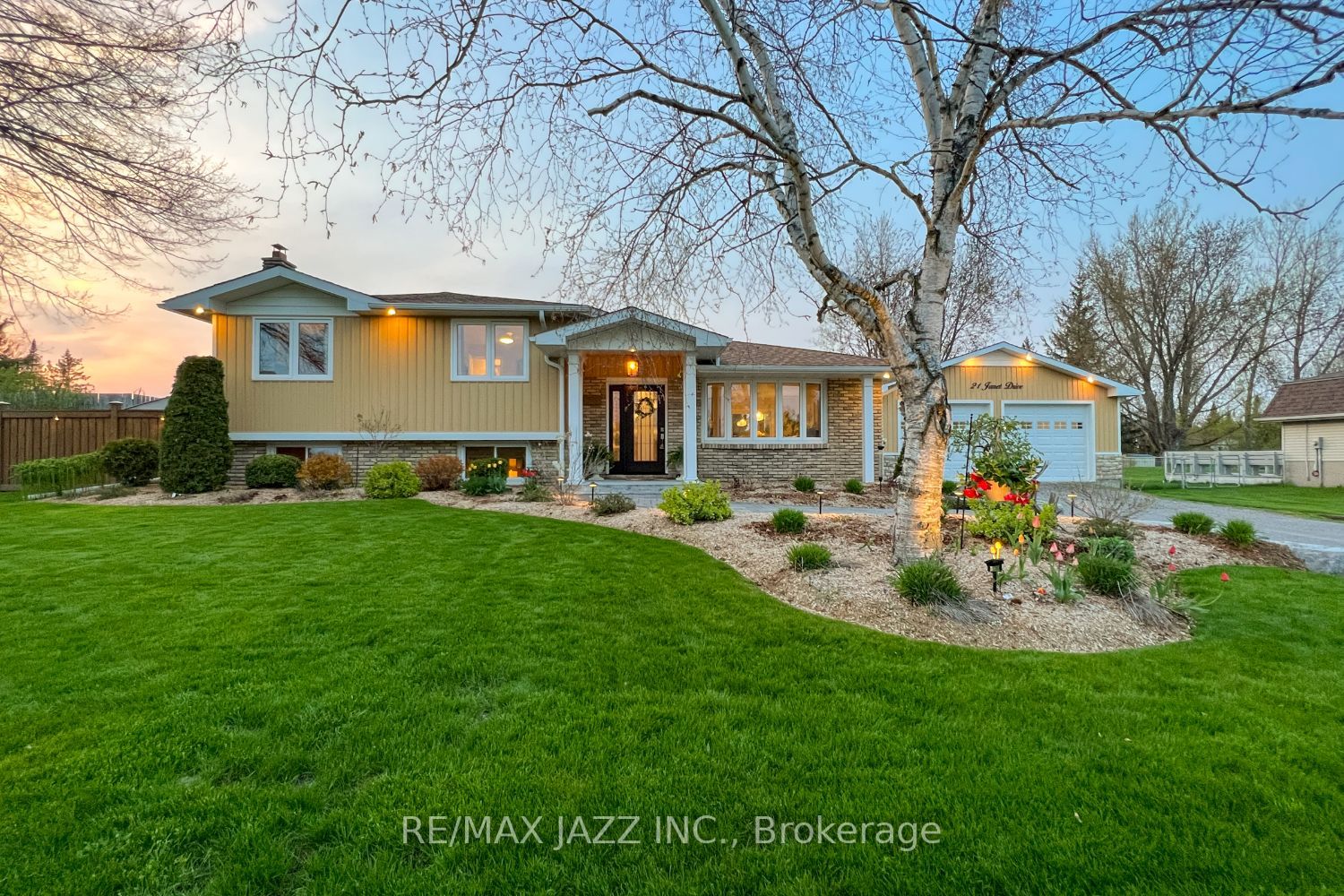 Listing X5979548 - Large Photo # 1