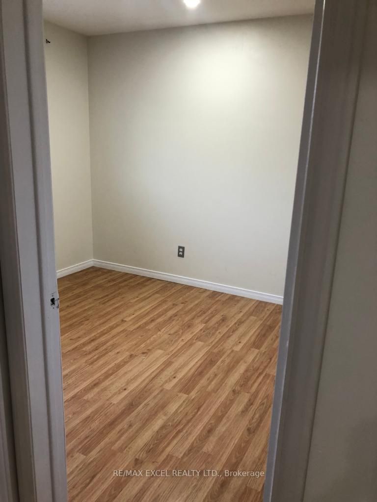 Listing X5980004 - Large Photo # 4
