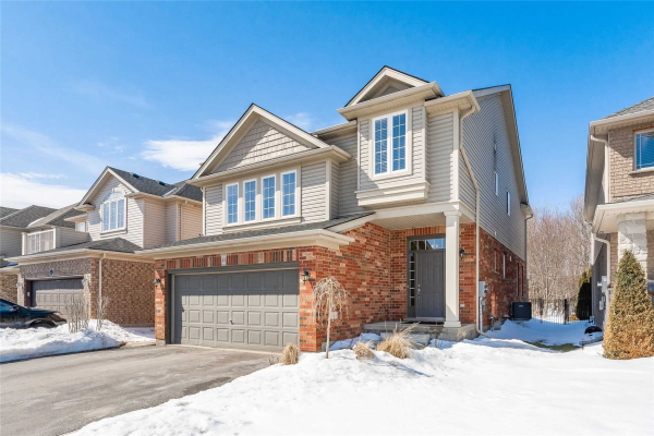 44 Mcarthur Dr