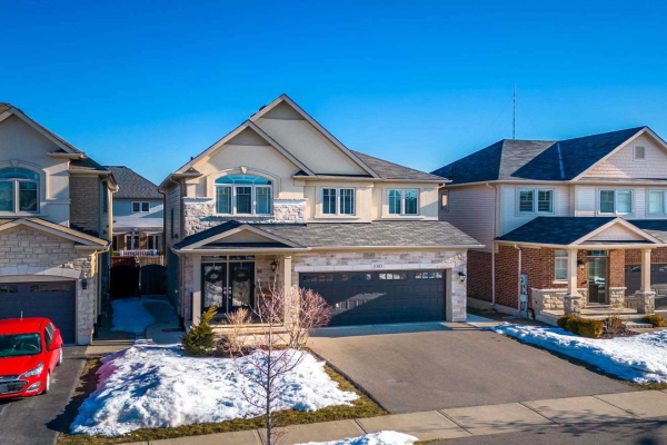 180 Echovalley Dr, Hamilton