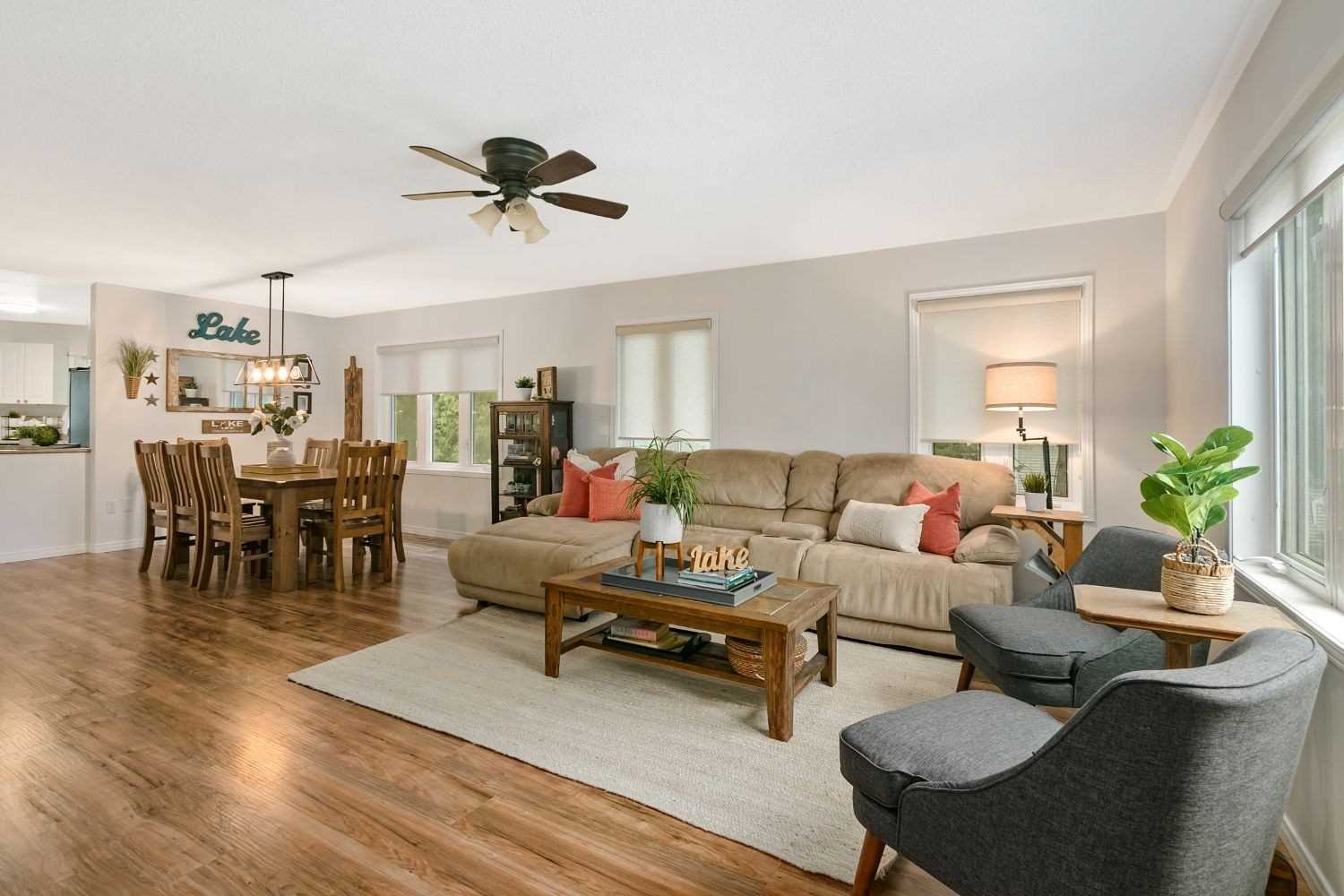 60 River Dr