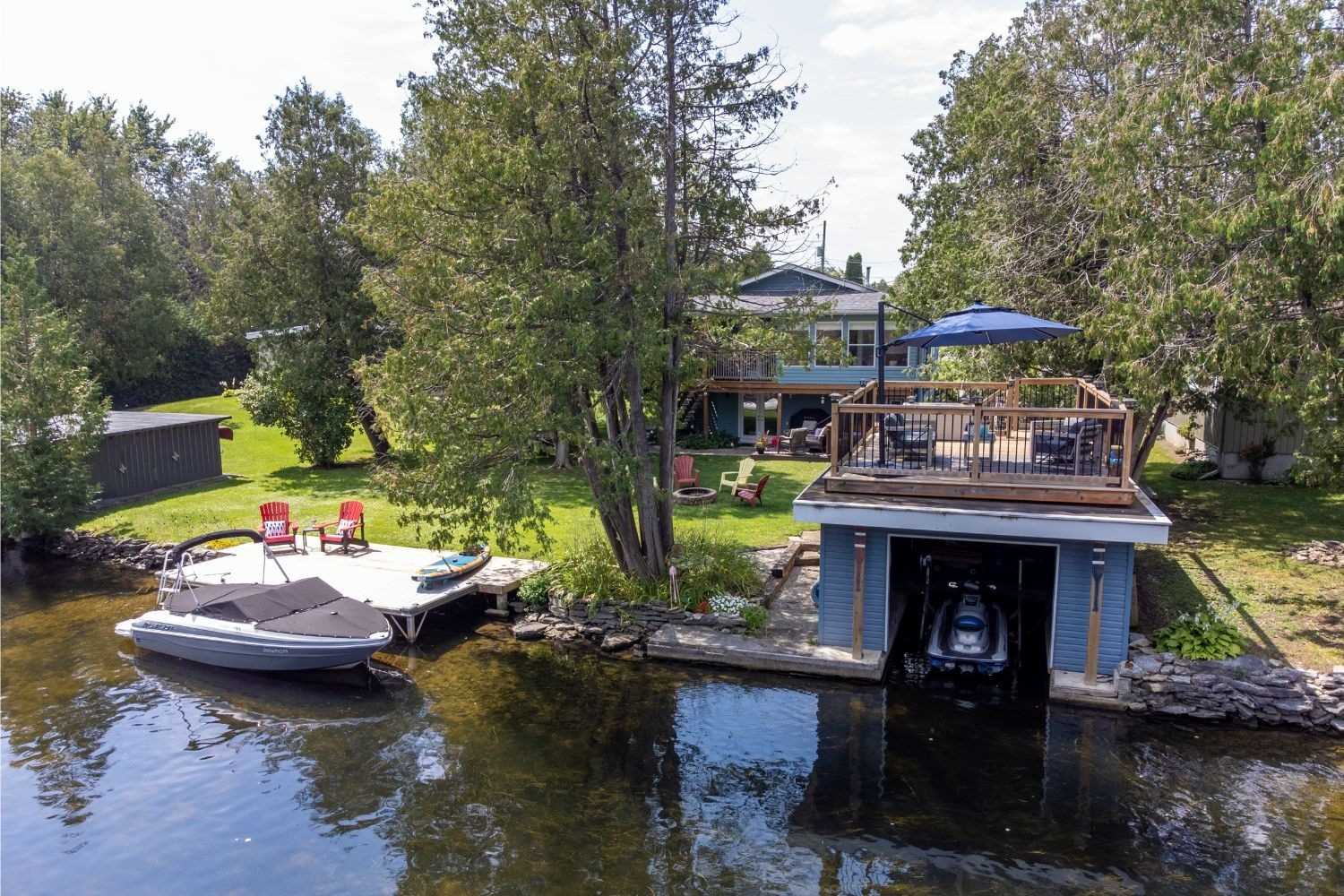 60 River Dr
