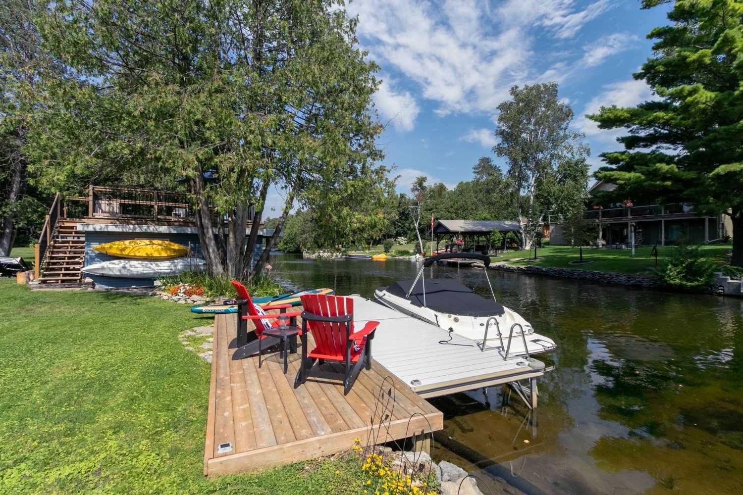 60 River Dr