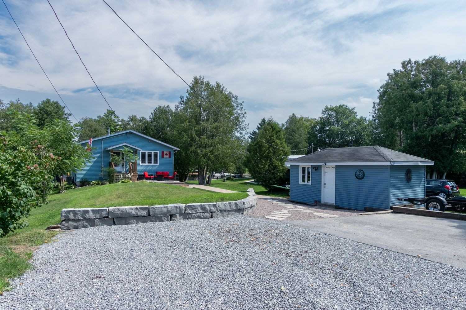 60 River Dr