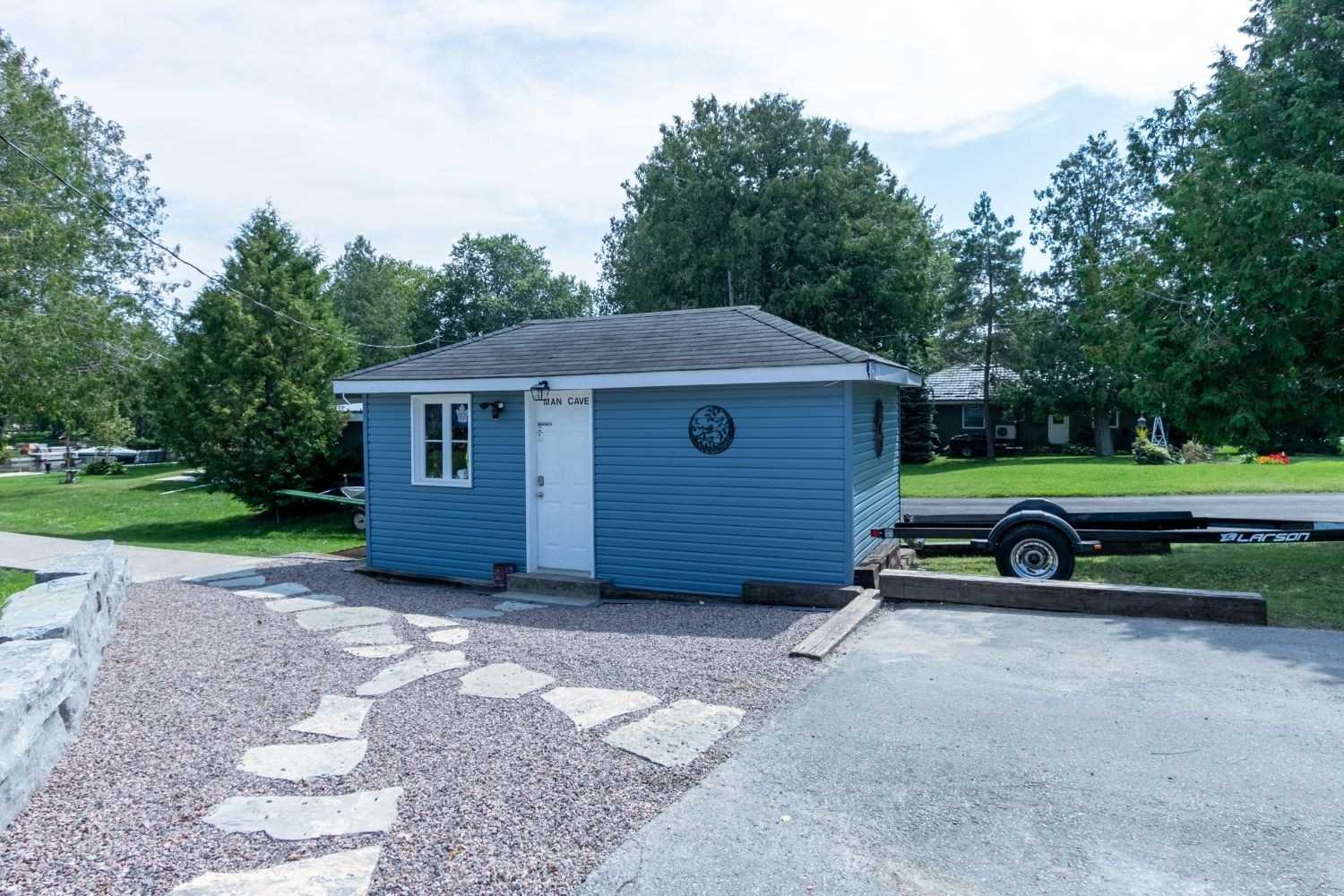 60 River Dr