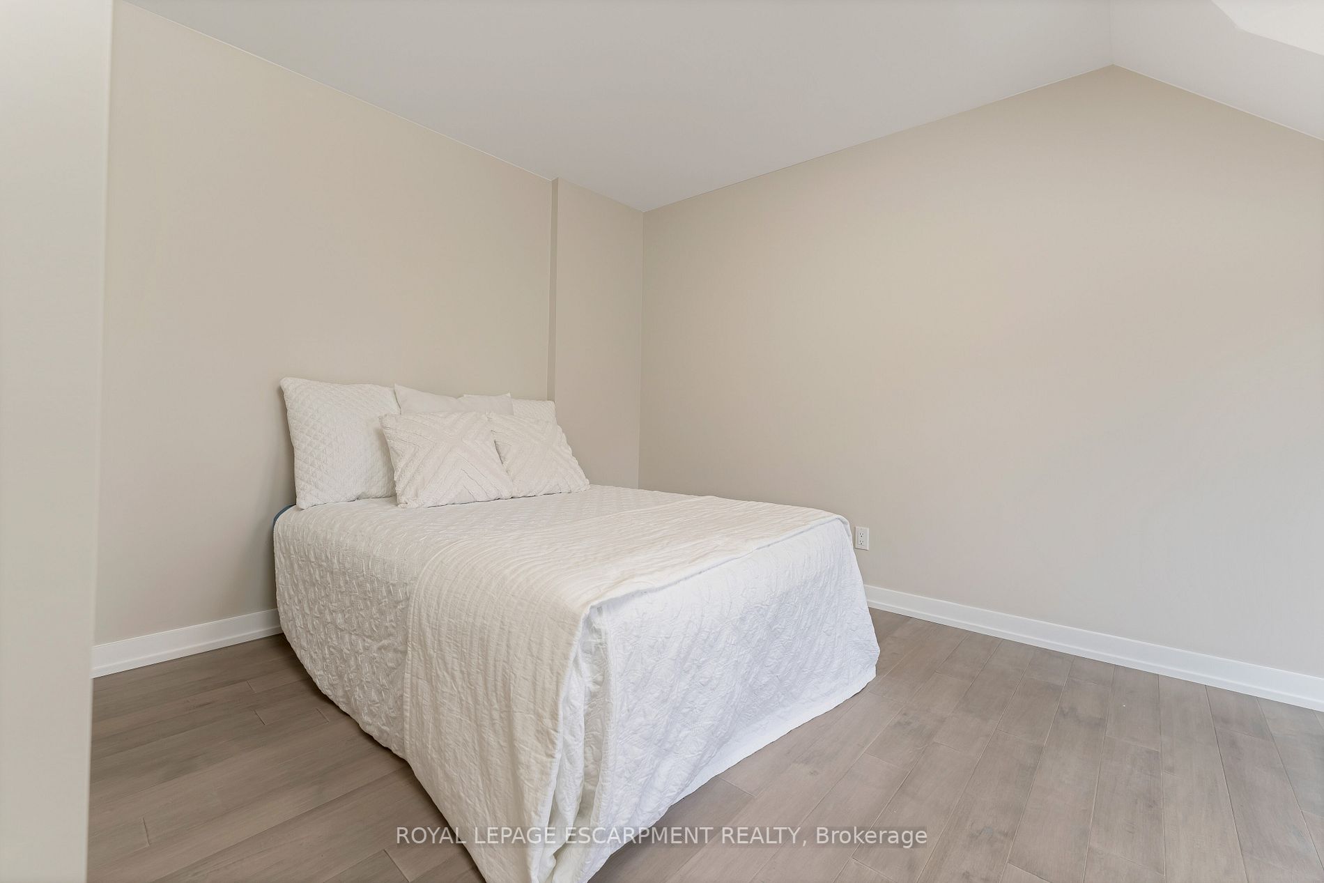 Listing X5985192 - Large Photo # 24