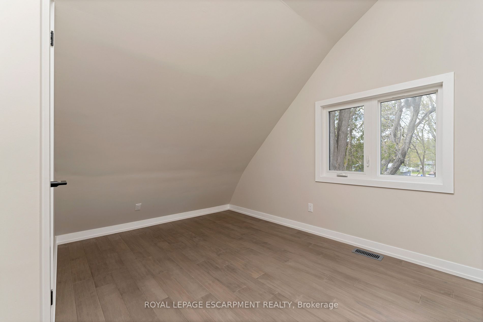 Listing X5985192 - Large Photo # 22