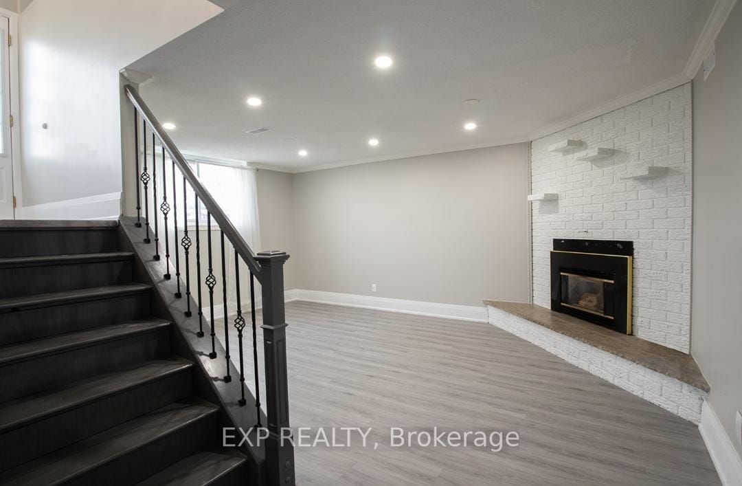 50 Belleville St