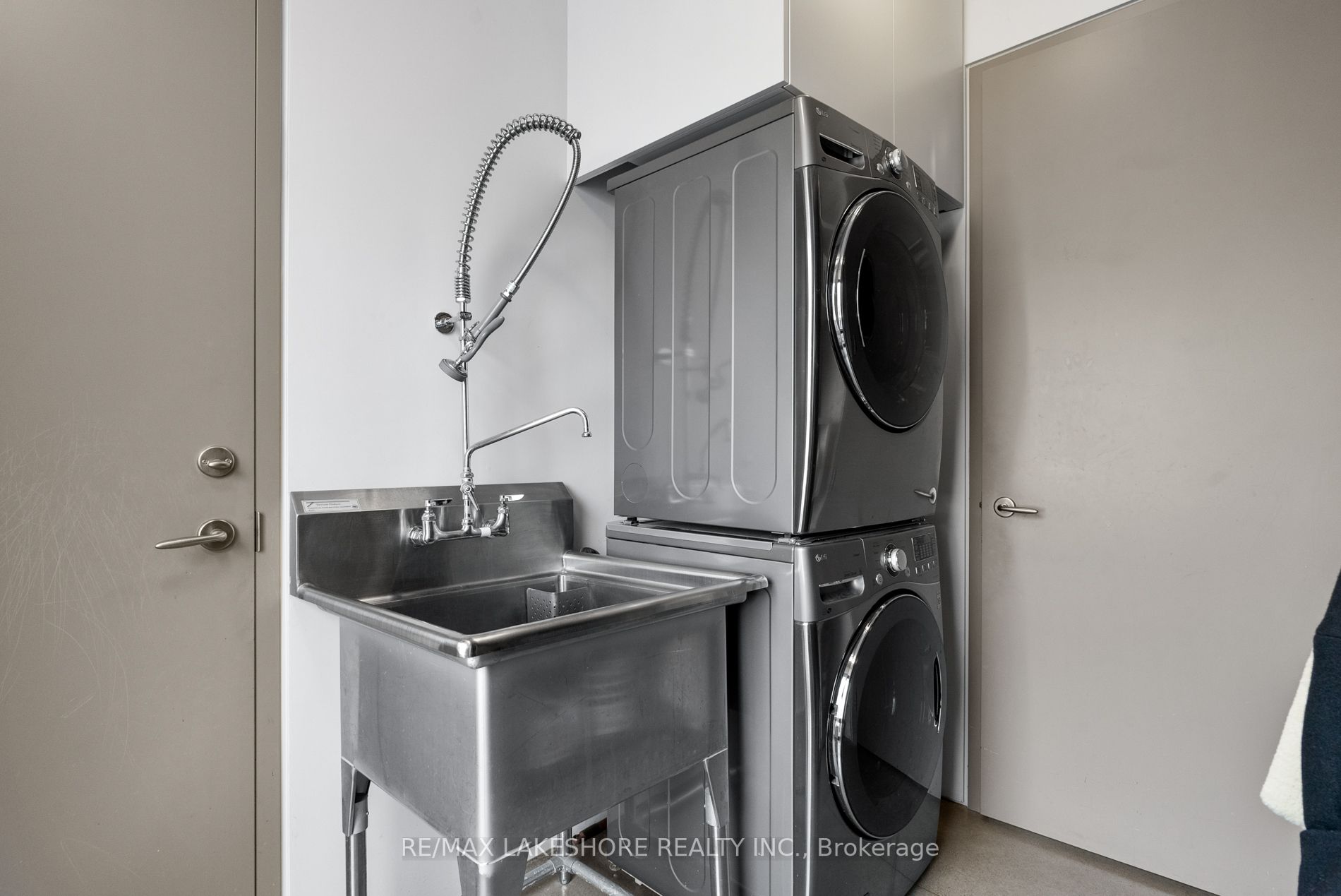 4556 Eagleson Line