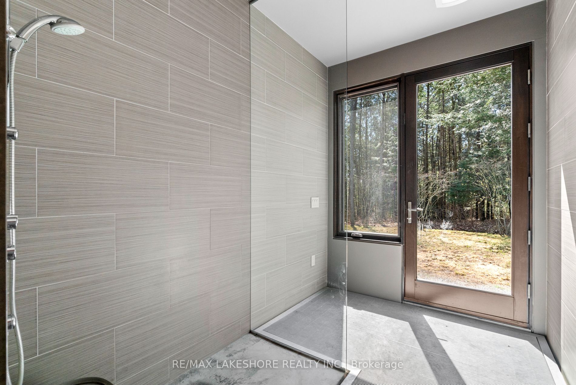 4556 Eagleson Line