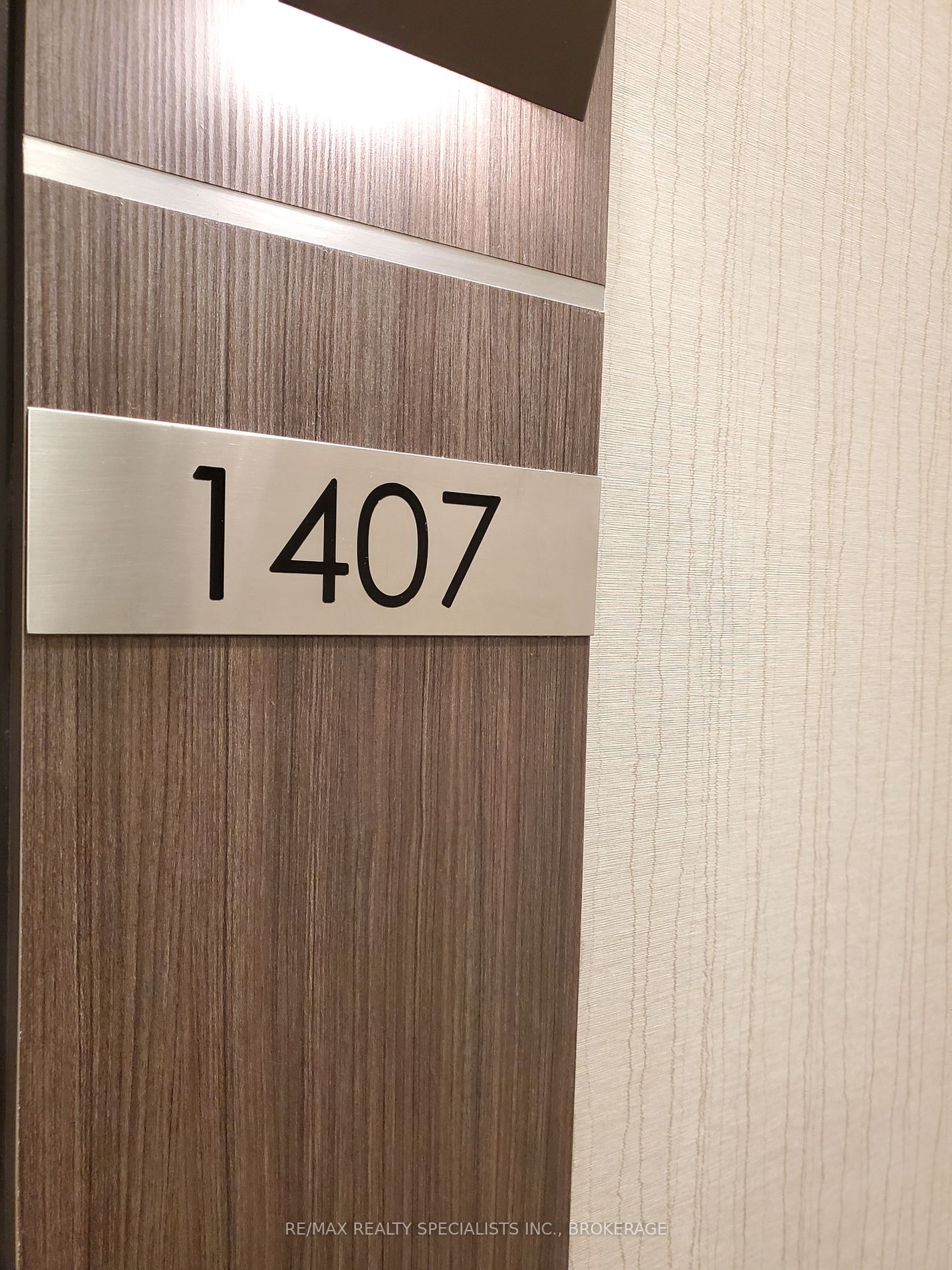 550 North Service Rd, #1407