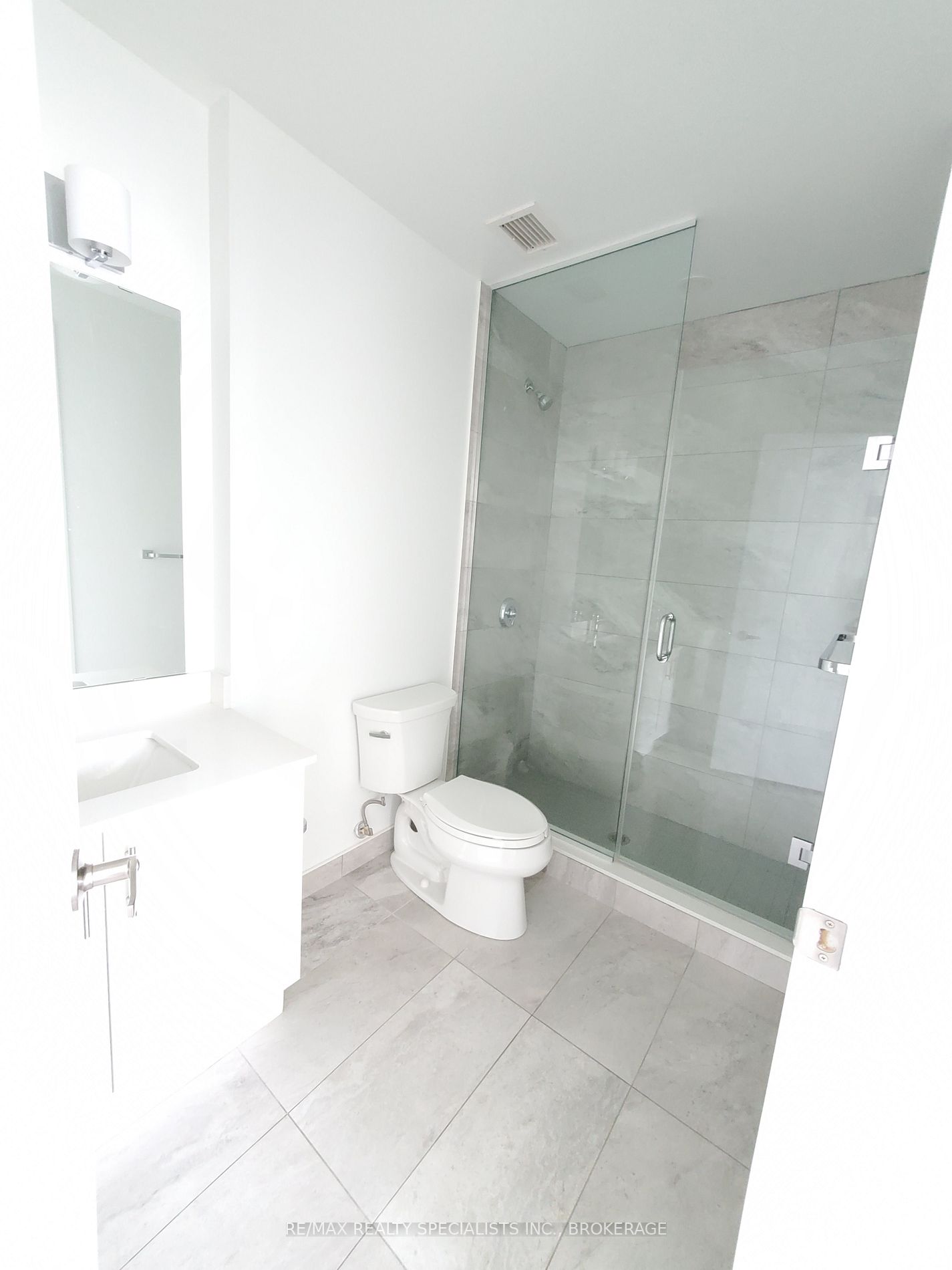 550 North Service Rd, #1407