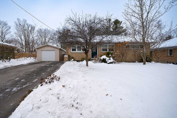 12 Thornton Dr