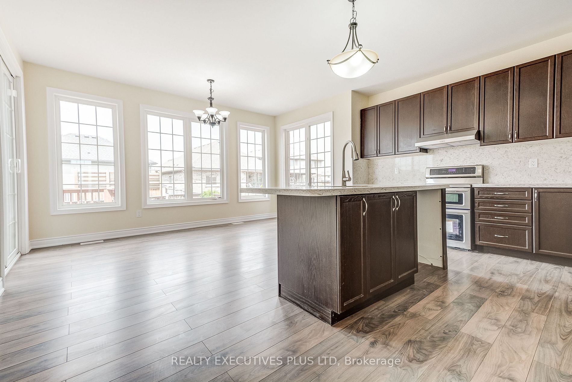 6343 Connor Crescent