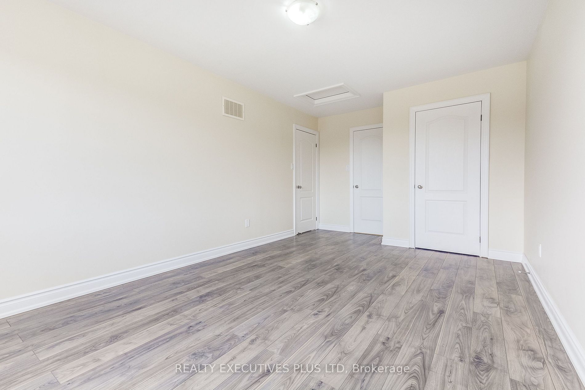6343 Connor Crescent