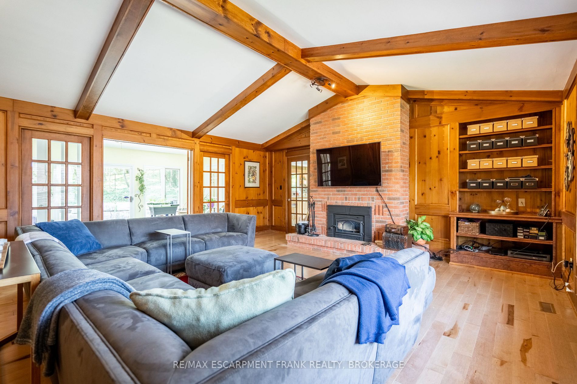 18 Stonegate Dr
