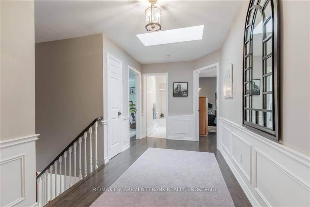 18 Stonegate Dr