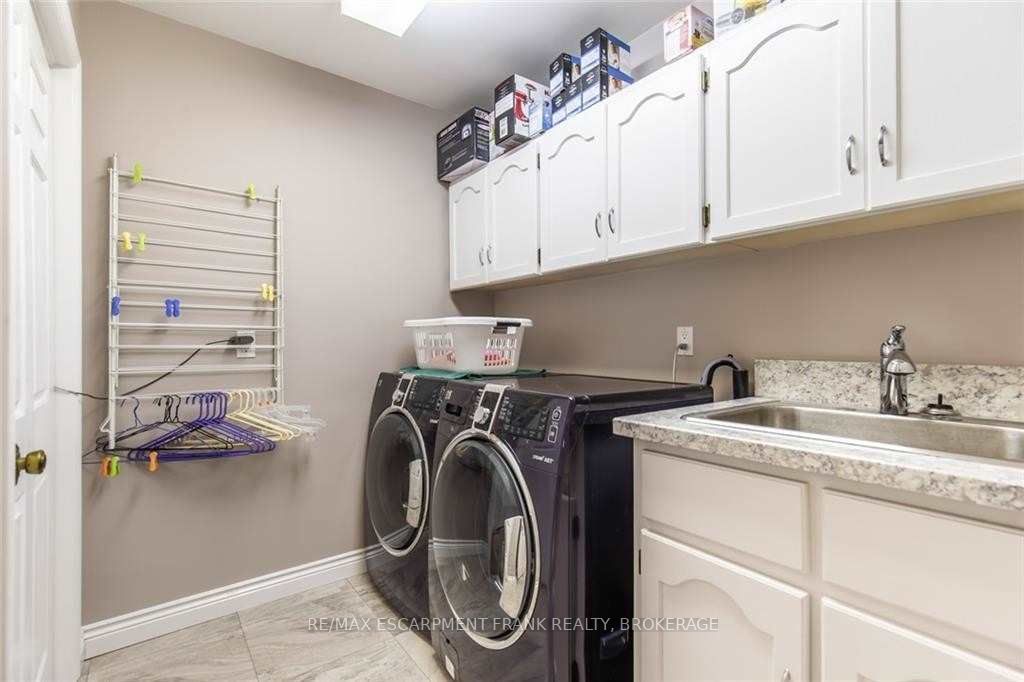 18 Stonegate Dr