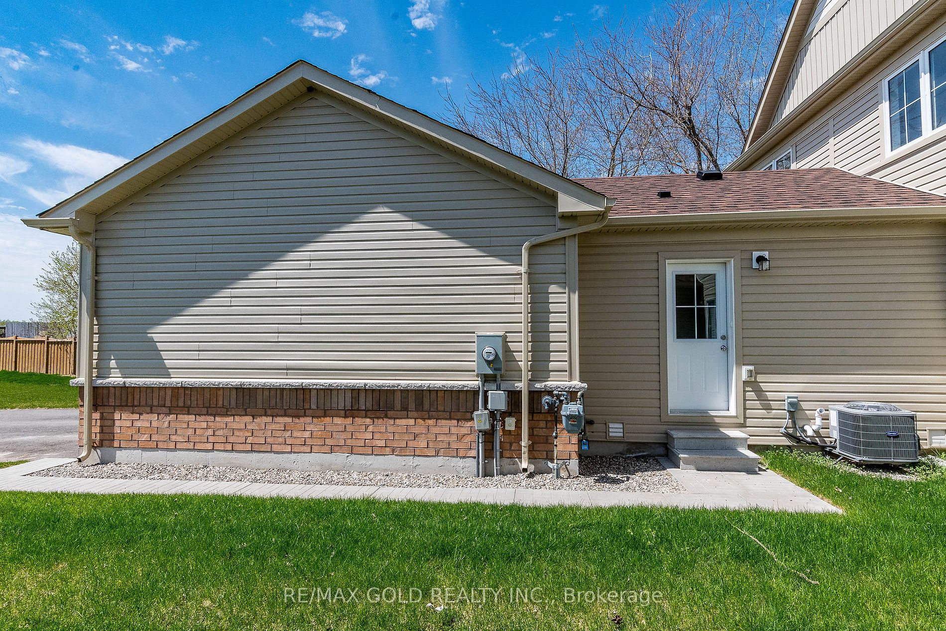 Listing X5988008 - Large Photo # 2