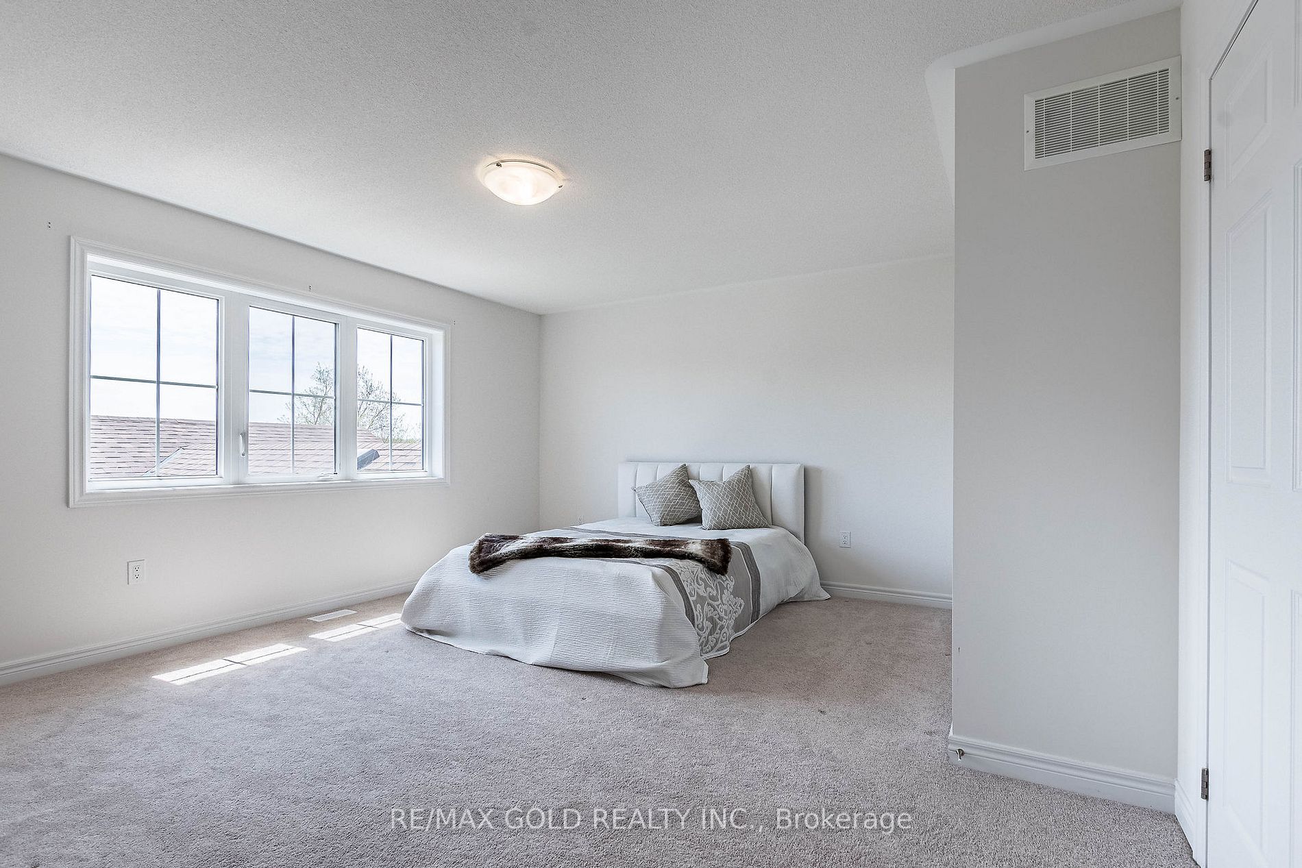 Listing X5988008 - Large Photo # 32