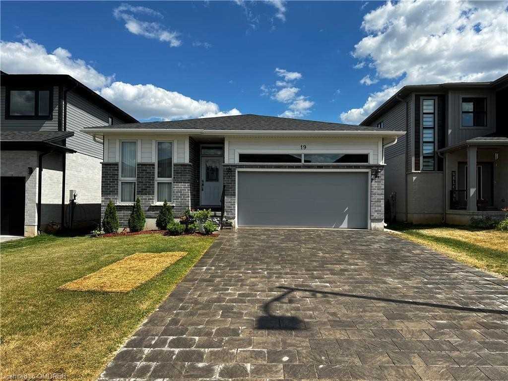 19 Sutherland Crescent