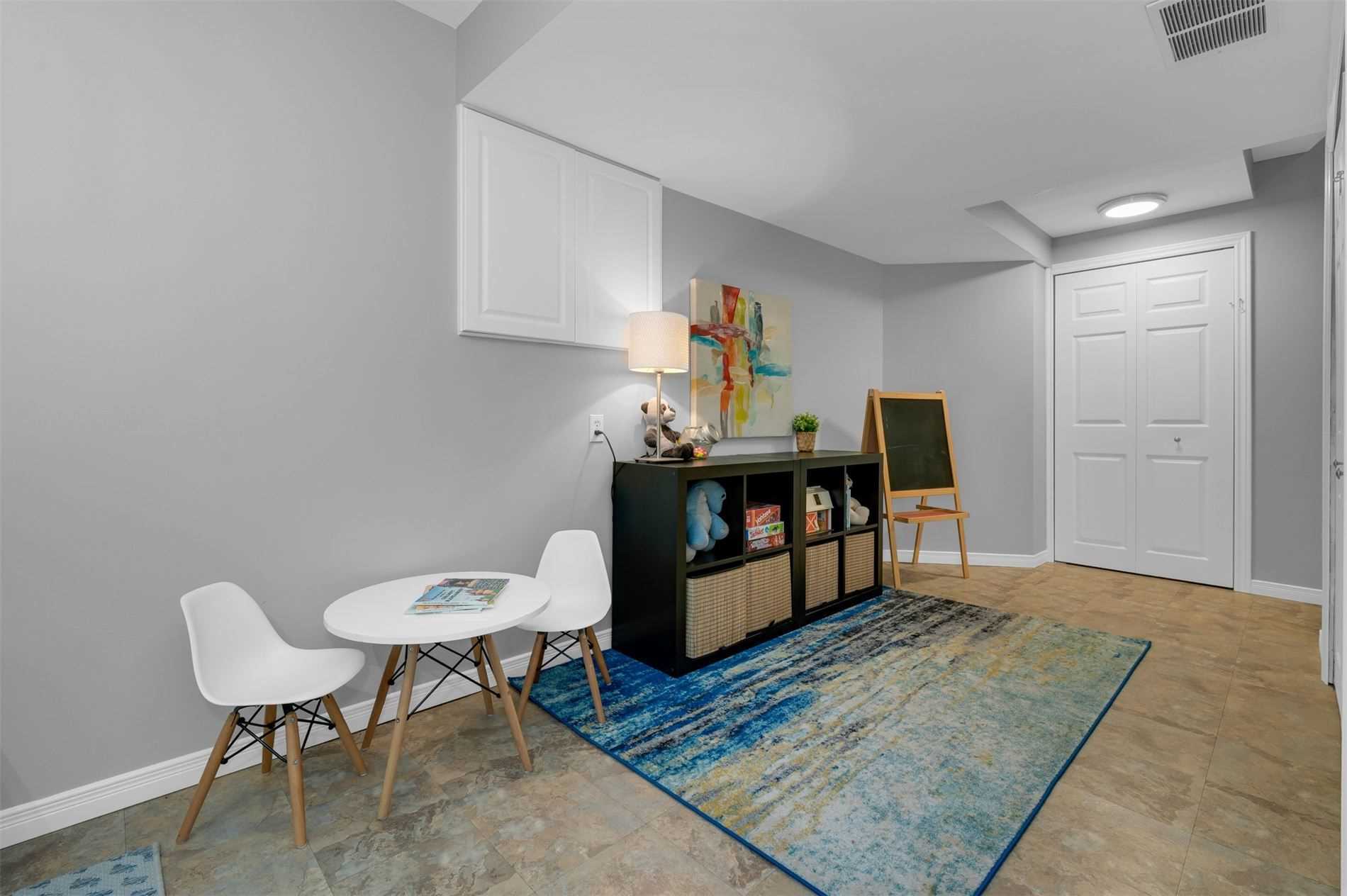 81 Valridge Dr, #15