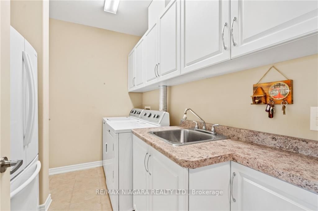 379 Scott St, #303