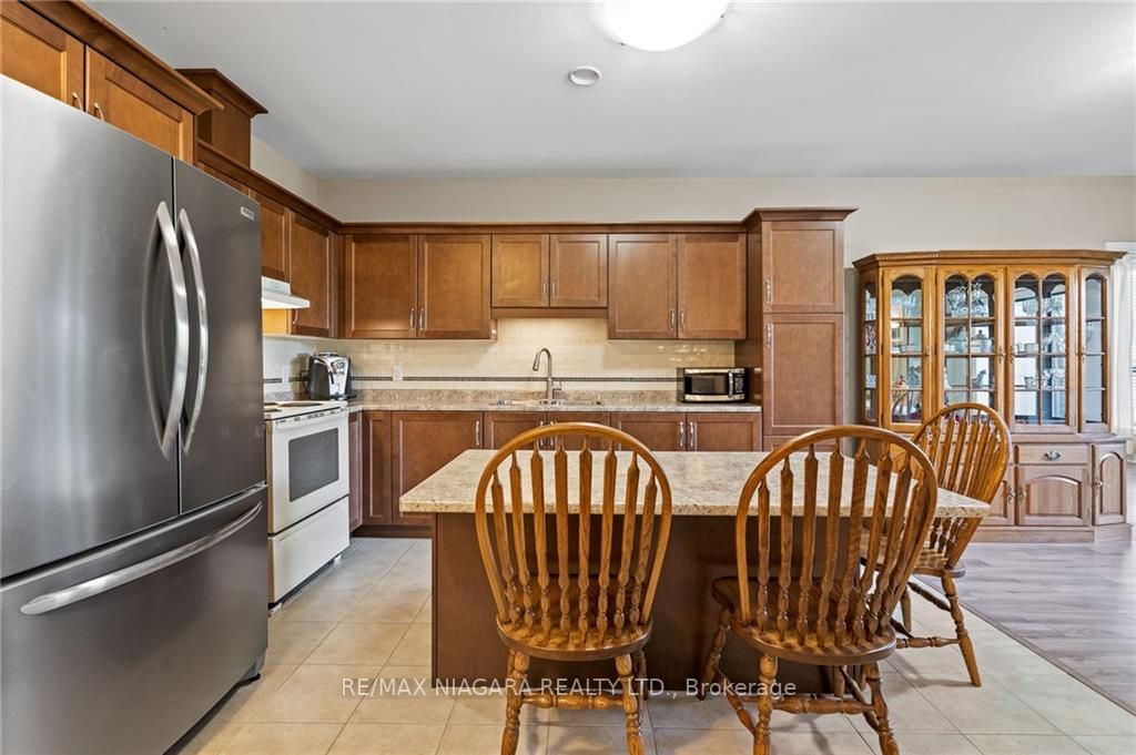 379 Scott St, #303