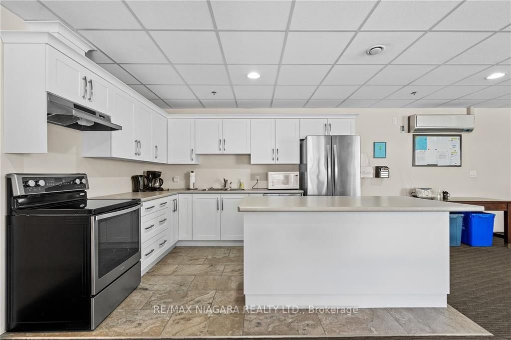 379 Scott St, #303