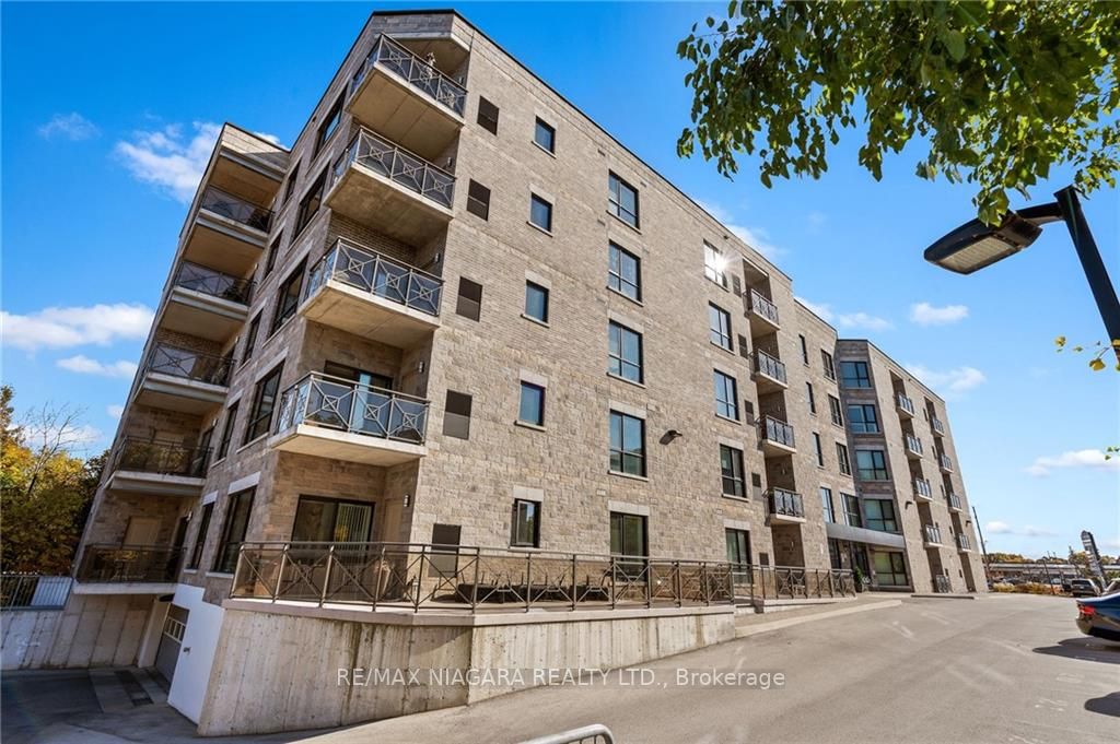379 Scott St, #303