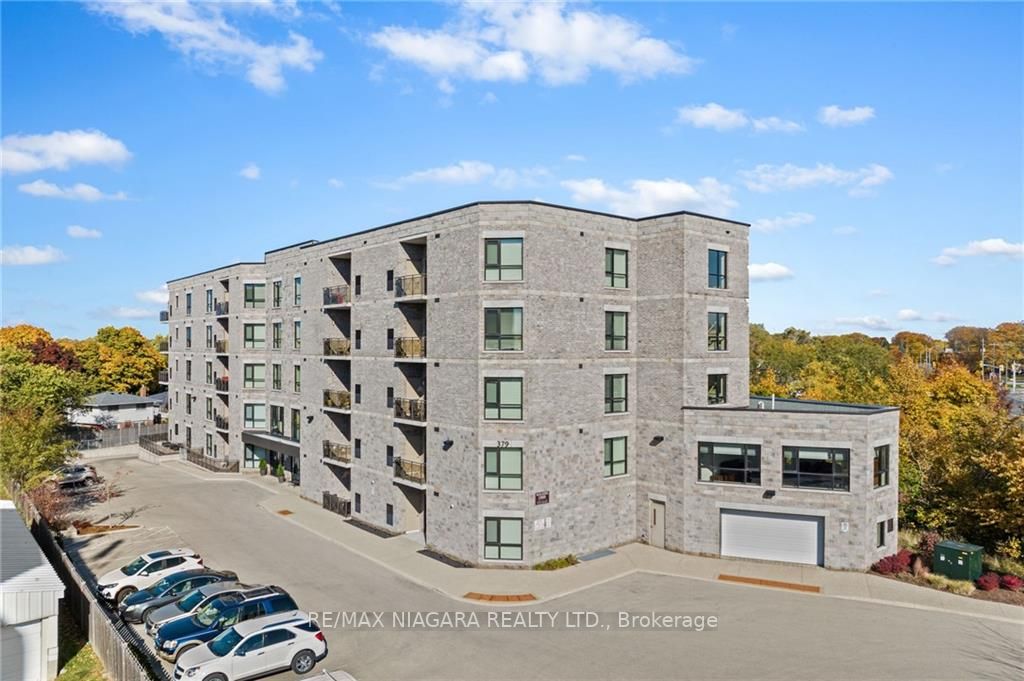 379 Scott St, #303