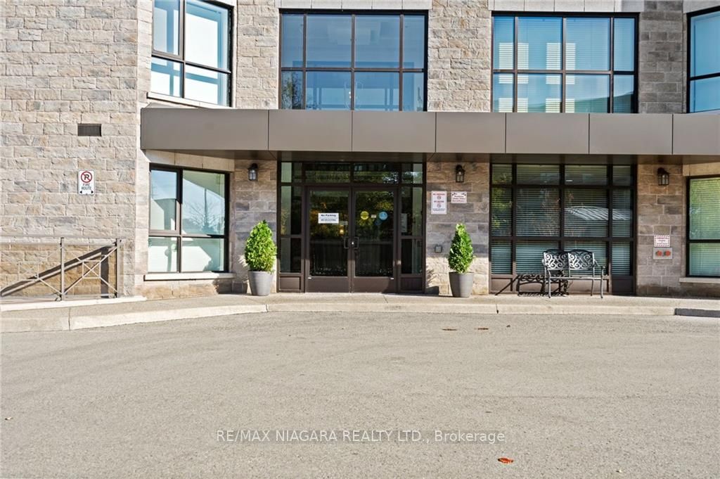 379 Scott St, #303