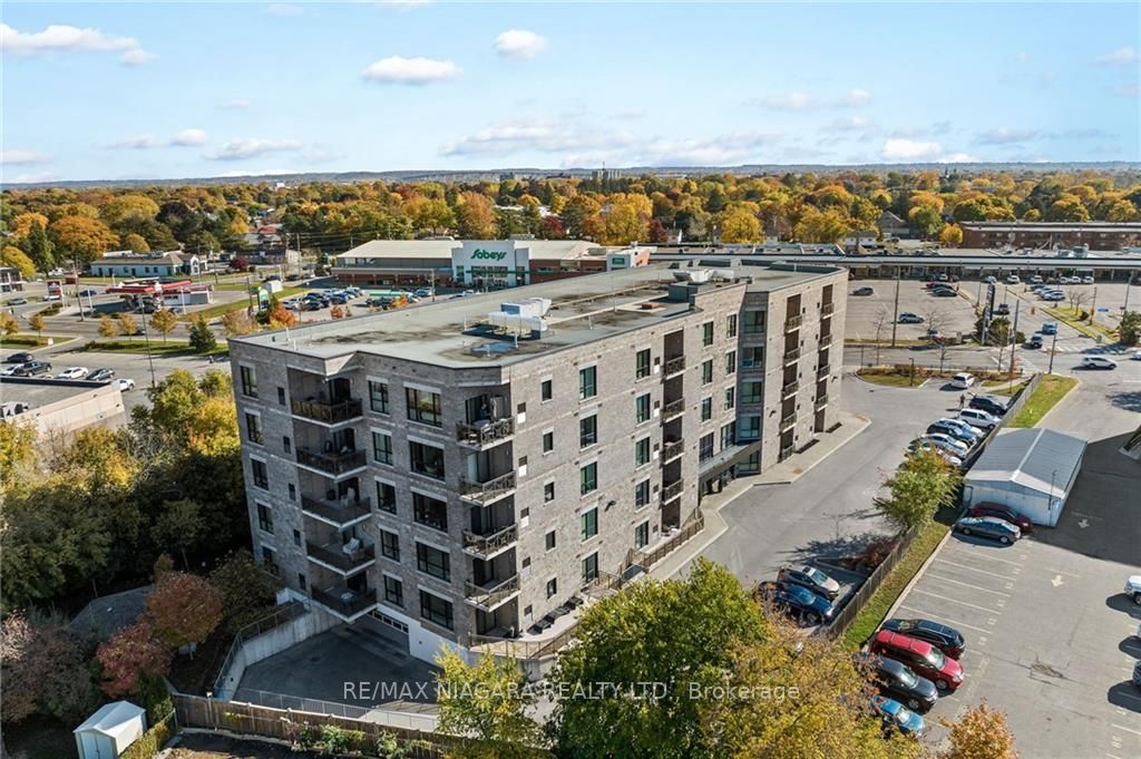 379 Scott St, #303